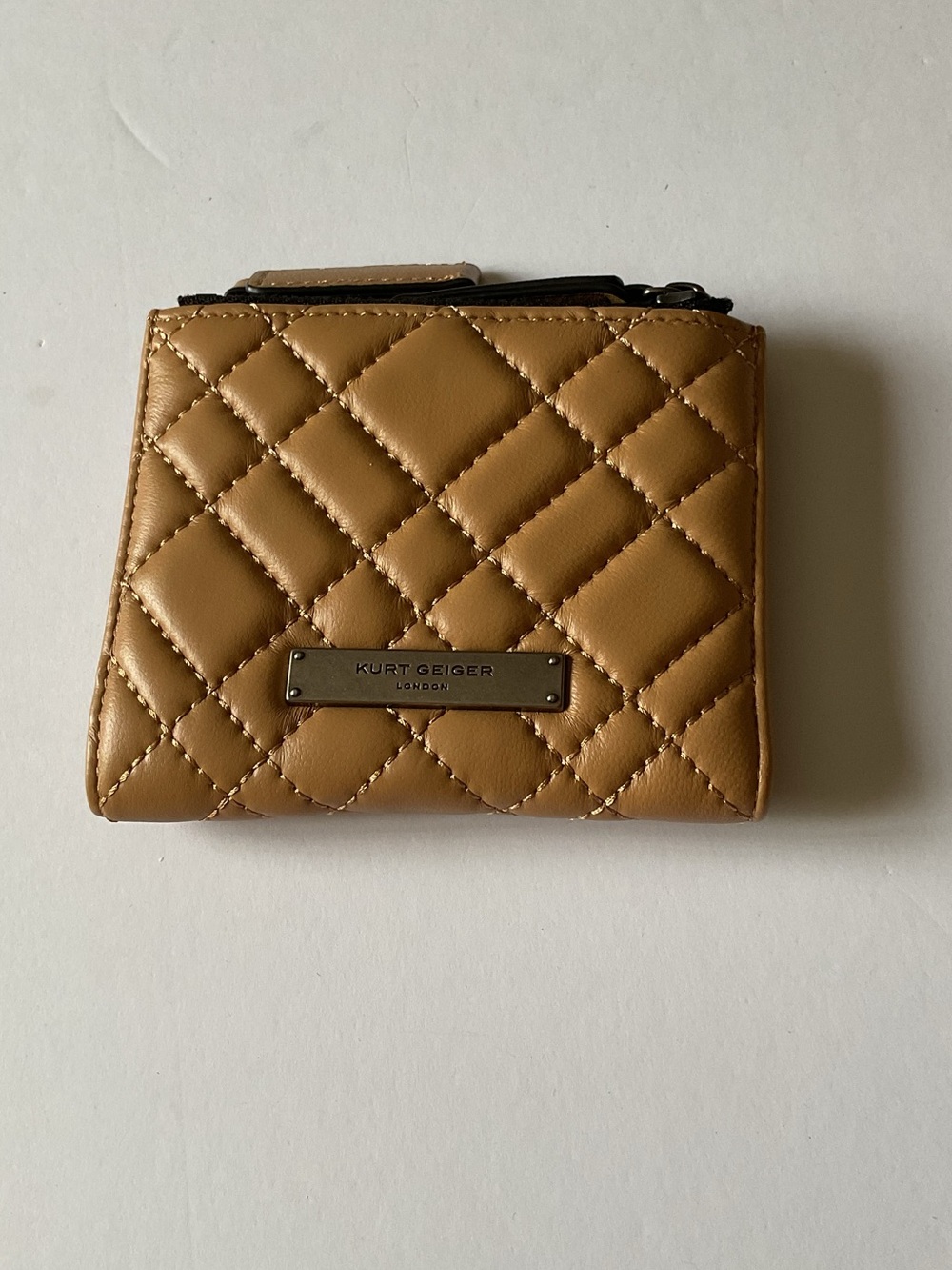 KURT GEIGER DIAMOND QUILT LEATHER BIFOLD COIN AND CARD WALLET CAMEL NWOT